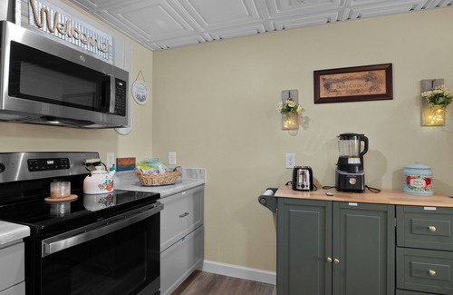 Waverly Apartamento | Hot tub at Devildog Ridge