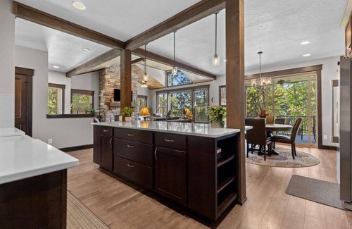 Blanchard Casa | Hot Tub |Blanchard Bliss at Stoneridge Golf Course |Indoor Community Pool |Silverwood |Lakefront