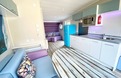 Knott End-on-Sea Casa | Hot Tub Caravan 3 - 2bed family camping/bbq