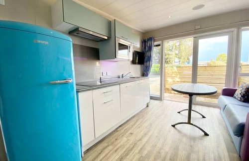 Knott End-on-Sea Casa | Hot Tub Caravan 3 - 2bed family camping/bbq