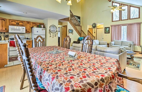 Pocono Mountain Lake Casa | Hot Tub + Deck: Pet-Friendly Poconos Getaway!