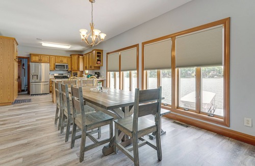 Hamilton Casa | Hot Tub & Dock: Waterfront Lake Hamilton Home
