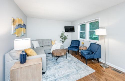 Southeast Raleigh Casa | Hot Tub Fire Pit 4BR Oasis