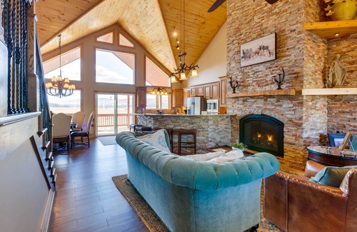 Angel Fire Casa | Hot Tub & Fire Pit: Idyllic Getaway in Angel Fire!
