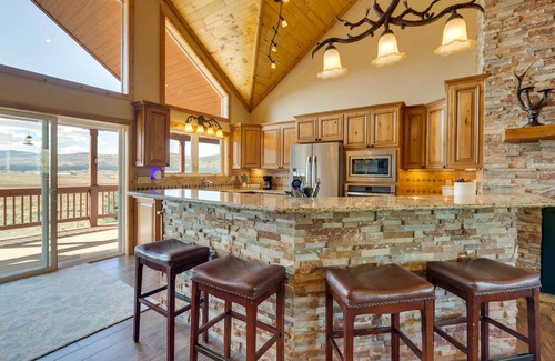 Angel Fire Casa | Hot Tub & Fire Pit: Idyllic Getaway in Angel Fire!