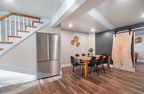 Hawley Cabina | Hot Tub, Firepit, 2-King Bed Suites, Game Room, Coffee Bar, BBQ, WIFI 200 +mbps