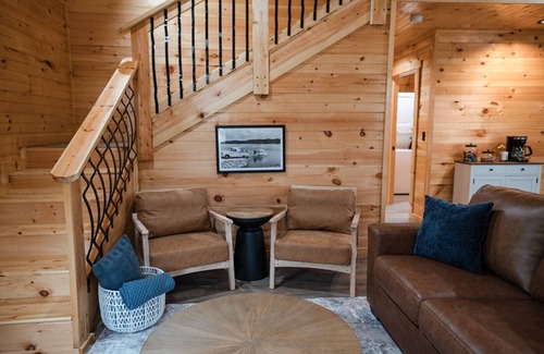 Bakerton Cabina | Hot Tub & Firepit~20 Min Lake Cumberland~Family Friendly~River Boat Ramp