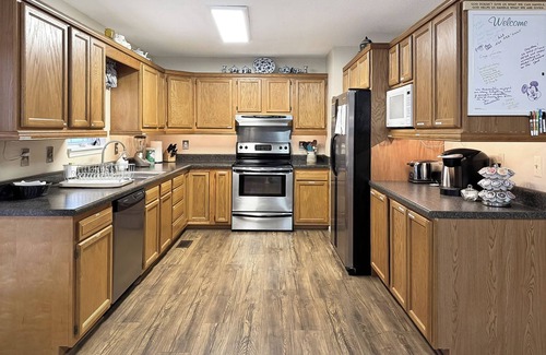 Vass Casa | Hot tub, Firepit, BBQ,Pinehurst, SmartTV, King,Pet