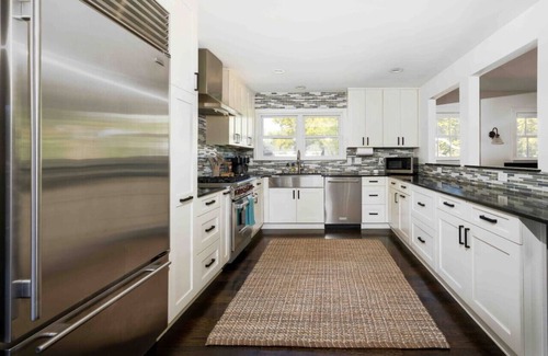 Greater South River City Apartamento | Hot tub, Heated pool, Steps from S Congress!
