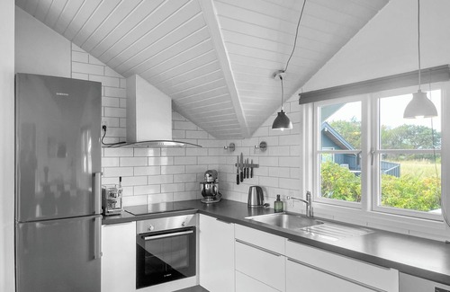 Lonstrup Cabaña | Hot tub | Hygge | Nature Site | Renovated | 300 m from the beach | Near resort