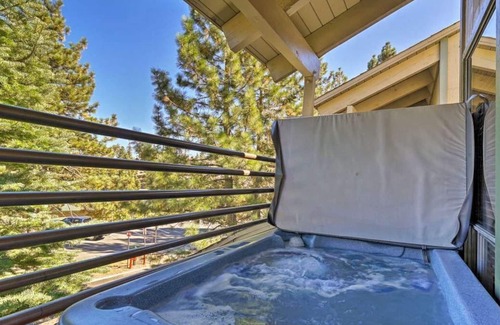 Tahoe Village Chalet De Esquí | SOUTH LAKE TAHOE- TINA PRIVADA - BARBACOA - PISCINA- KAYAKS Y DIVERSIÓN DE VERANO