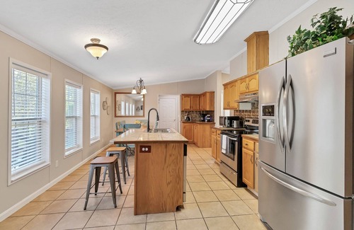 Leitchfield Cabaña | River's Edge - Let us help you escape this summer!