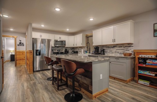 Kodak Casa | Hot Tub & Mini Golf: Mtn-View Haven in Kodak!