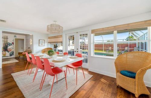 Bradenton Casa | Hot Tub - Mins to Anna Maria - Heated Pool -Arcade for Family