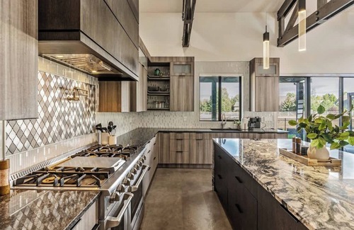 Francis Casa | Hot tub, Minutes 2 ParkCity & Jodanelle, Pets are Allowed!