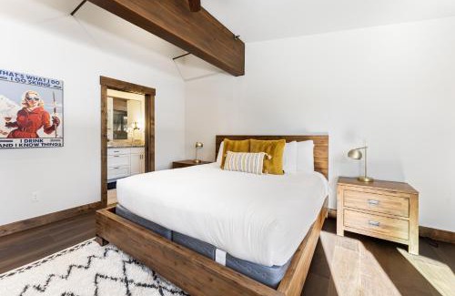 Truckee Casa | Hot Tub Mountain Views 10 mins to Northstar