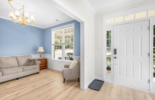 Sherrills Ford Casa | Hot Tub, Office, Gas Firepit, and Peaceful!