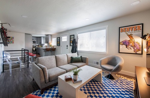 Berkley Casa | Mid-century retreat w/ wood hot tub and game room