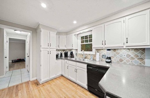 Saratoga Springs Casa | Hot Tub/Pool Table- Hidden Gem of Saratoga Springs