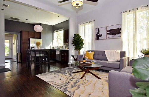Tobin Hill Casa | Hot Tub | Private Parking | Fiber Internet | Pets