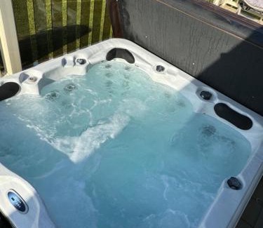 Tattershall Complejo | Hot tub retreat at Tattershall Lakes