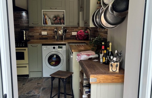Abertillery Casa | Hot tub Retreat In The Valley's Of South Wales