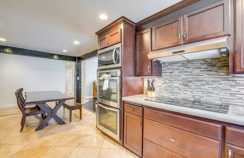 University Place Casa | Hot Tub + Sauna: Home 8 Mi to Downtown Tacoma!