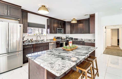 Mount Pocono Casa | Hot Tub & Seasonal Pool: Family Getaway in Cresco