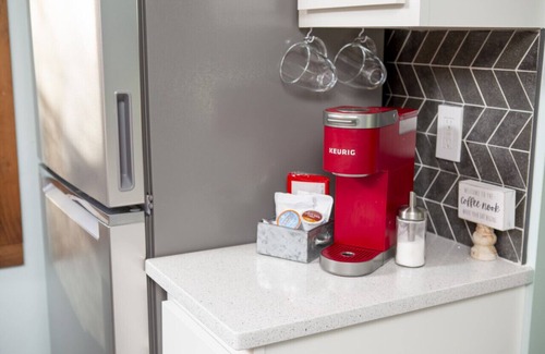 Loveland Condominio | Hot Tub Studio! Sparkling Clean, Close to Oldtown.