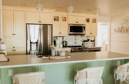 South Bruce Peninsula Casa | Hot Tub Waterfront Cottage - Near Sauble beach