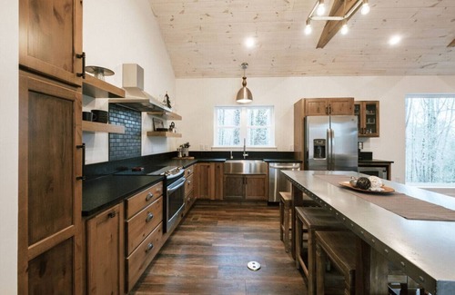 Primrose Apartamento | Hot Tub & WiFi - Large Family Cabin - Honeysuckle Bridge - Red River Gorge, Kentucky!