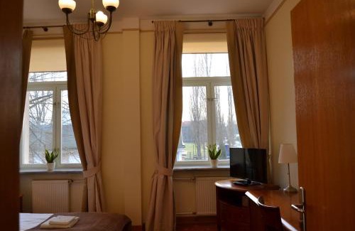 Srodmiescie Hotel | Hotel Łazienkowski