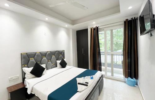 Khattalwada Hotel | Hotel 24 Near DLF Avenue