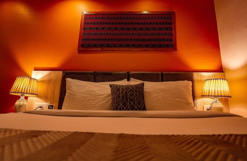 Sidhpur Hotel | Hotel 360 By D'Polo