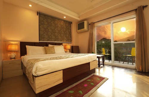 Sidhpur Hotel | Hotel 360 By D'Polo