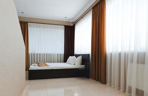 Dnipro Hotel | Hotel 8th Mile