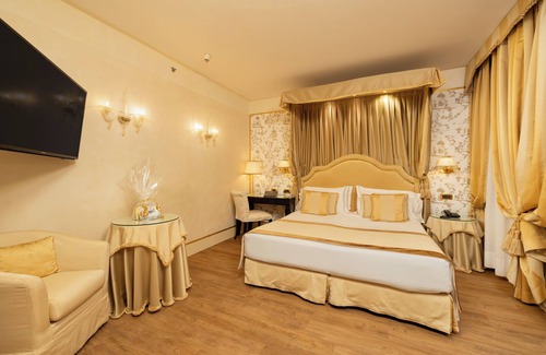 San Marco Hotel | Hotel A LA Commedia