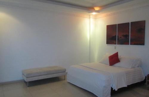 El Cabrero Hotel | Hotel Abi Inn By GEH Suites