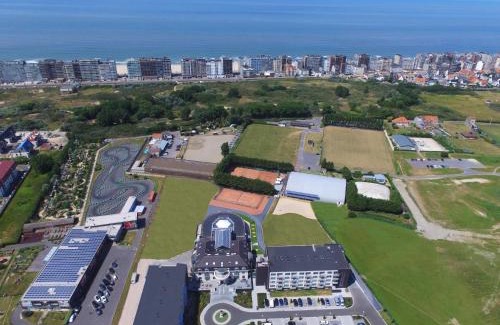 Middelkerke Hotel | Hotel Acropolis " Op het sportiefste park van de kust "