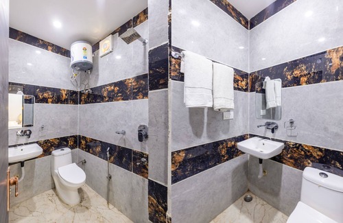 Noida Hotel | Hotel Admire Inn Sector 104