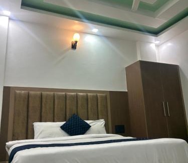 Mathura Hotel | Hotel AG Parkland Near Krishna Janambhoomi