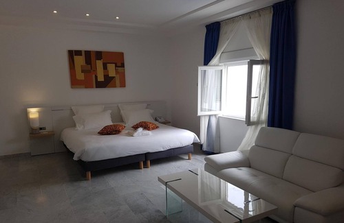 Lome Hotel | Hotel Ahoefa King Salomon Garden