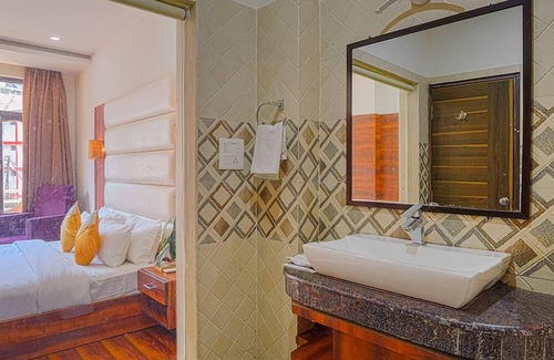 Dharamshala Hotel | Hotel AK Continental