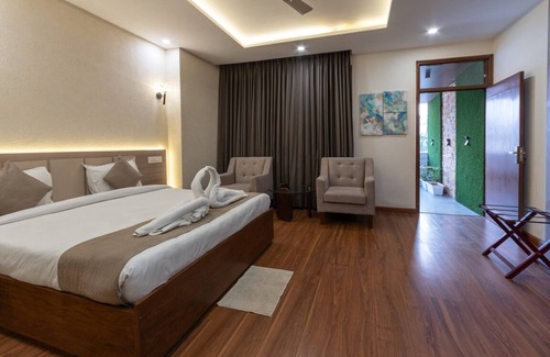 Mohali Hotel | Hotel Al - Palm
