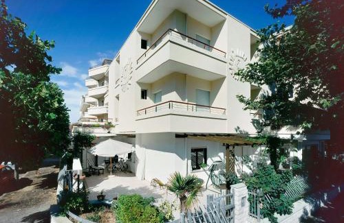 Misano Adriatico Hotel | Hotel Albatros