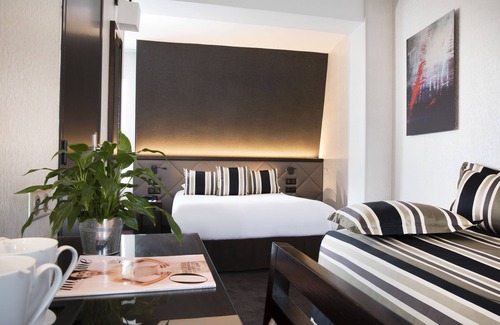 Saint-Vincent-de-Paul Hotel | Hotel Albert 1er Paris Lafayette