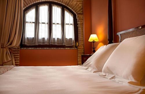 Carmona Hotel | Hotel Alcázar de la Reina