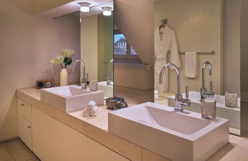 Enge Hotel | Hotel Alden Splügenschloss Zürich - Leonardo Limited Edition