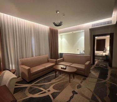 Unaizah Hotel | Hotel Aldoliaa