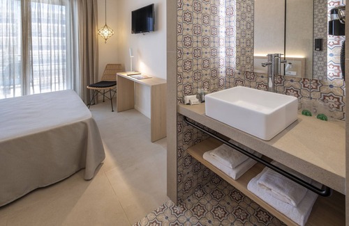 Santa Susanna Hotel | Hotel Alhambra
